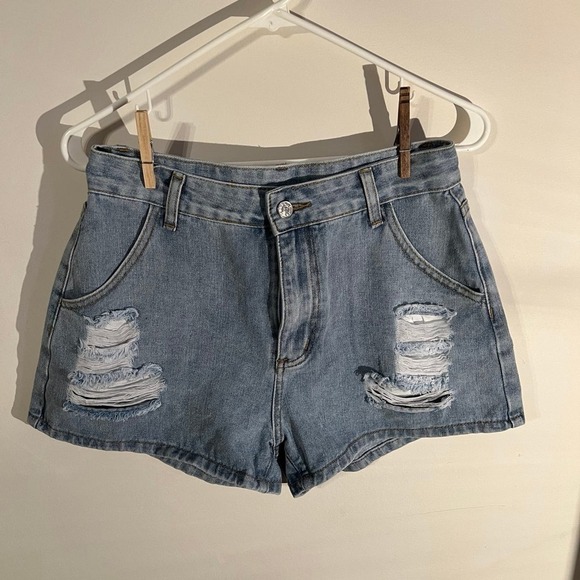 Shorts - Picture 4 of 8